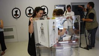 Mladi zadarski dizajneri predstavili radove na izložbi “Zalistavac – tekstilni mozaik u nakitu” Mladi zadarski dizajneri predstavili radove na izložbi “Zalistavac – tekstilni mozaik u nakitu”