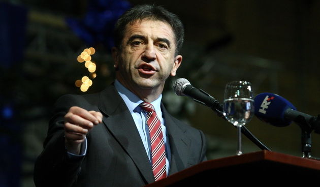 Zadar, 201210.
Sportska dvorana u Gospicu. 
Proslava 21. obljetnice gospickog HDZ-a i Bozicni domjenak. Pred prepunom dvoranom govorili su ministri Darko Milinovic i Bozidar Kalmeta, nastupila je klapa Intrade.
Na fotografiji: Darko Milinovic.
Foto: Vladi