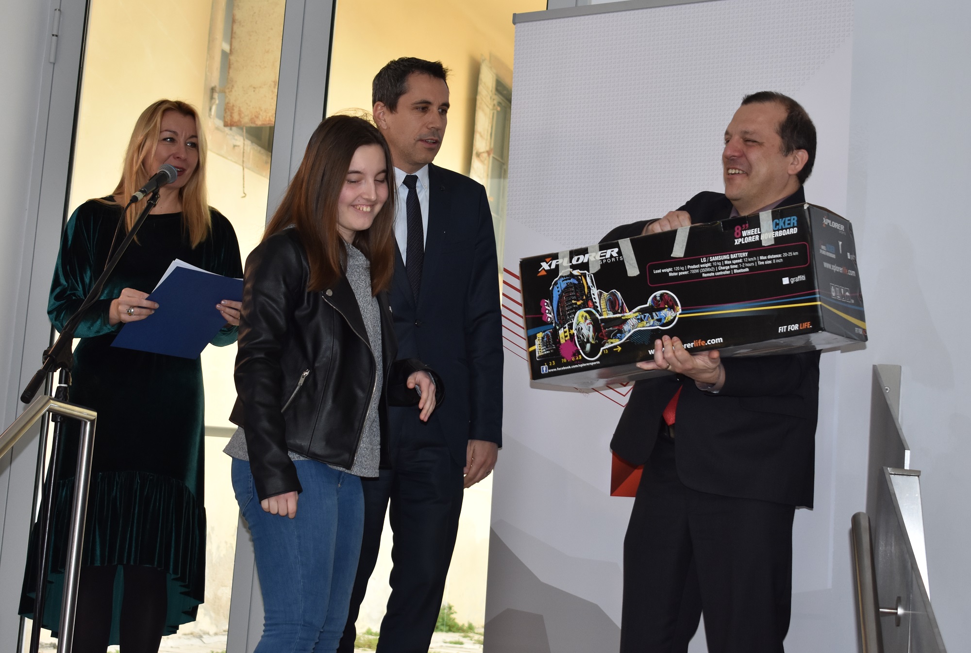 Dodjela nagrada učenicima za radove na natječaju “Hrvatska kakvu želimo” Dodjela nagrada učenicima za radove na natječaju “Hrvatska kakvu želimo”