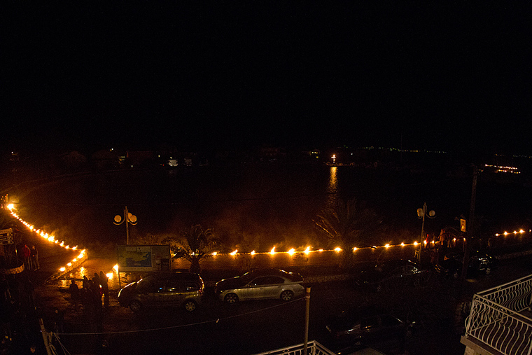 Sinoć je u Bibinjama na jedinstveni način obilježen Velik petak, foto: Leo Banić Sinoć je u Bibinjama na jedinstveni način obilježen Velik petak, foto: Leo Banić