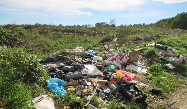 Divlji deponij otpada