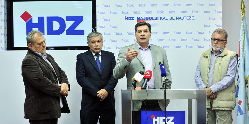 Zagreb, 111012.
Press konferencija u sjedistu HDZ-a na Trgu zrtava fasizma na temu “Hrvatska treba Gredelj”. Na konferenciji su govorili potpredsjednik Hrvatskog sabora i politicki tajnik HDZ-a Tomislav Culjak, potpredsjednik Odbora za poduzetnistvo, obrt