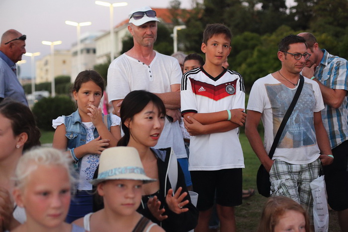 Večernji đir po zadarskoj rivi. Foto: Leo Banić