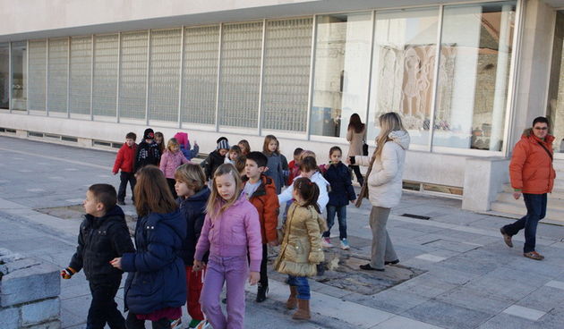 Sveta Lucija najmladjima dijelila bombone, Foto: Leo Banic