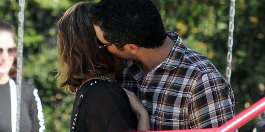 #6599348 Jessica Alba and husband Cash Warren take their little daughter Honor Warren out to Cold Water Park in Beverly Hills, CA on January 22, 2011.
 Fame Pictures, Inc – Santa Monica, CA, USA – +1 (310) 395-0500