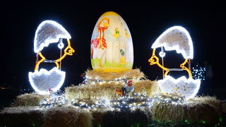 Cazma, 060412.
Obitelj Salaj iz Grabovnice kraj Cazme po prvi je put po uzoru na bozicni ugodjaj priredila i “Uskrsnu pricu”. Za tu su priliku imanje ukrasili s 2700 pisanica, zeceva, pilica i pijetlova koji svijetle po noci i ostavljaju posjetioce bez da