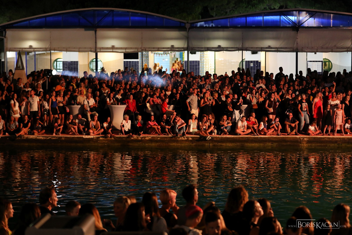 Severina oduševila nastupom na bazenu Ilirije u Biogradu na Moru