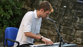 Image 1141223 (auto)