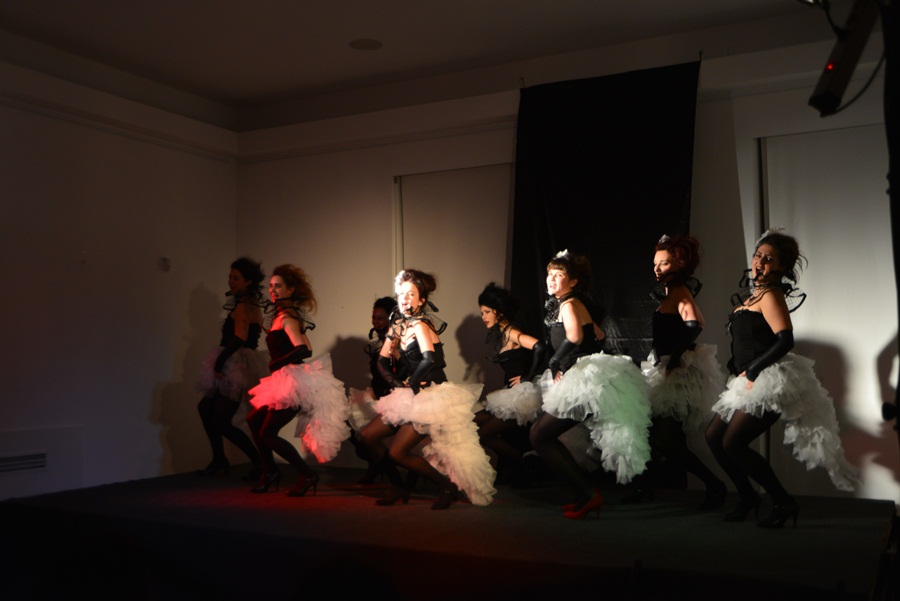 Dragon teatar premijerom predstave “Kraljevo” proslavio svoj peti rođendan Dragon teatar premijerom predstave “Kraljevo” proslavio svoj peti rođendan