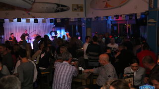 Friday Night Live: Cotton Club @ Famous Beach Bar & Grill 21. listopada 2016. Friday Night Live: Cotton Club @ Famous Beach Bar & Grill 21. listopada 2016.