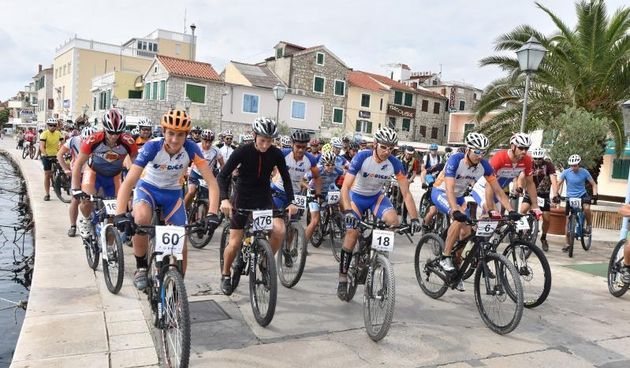 Biciklistički maraton u Vodicama. Photo: Hrvoje Jelavic/PIXSELL