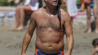 Split, 120611.
Na splitskim Bacvicama odrzano je 7. Prvenstvo svita u piciginu. Naslov pobjednika drugu godinu za redom osvojila je ekipa A1.
Na fotografiji: Goran Karan.
Foto: Ante Cizmic / CROPIX Split, 120611.
Na splitskim Bacvicama odrzano je 7. Prvenstvo svita u piciginu. Naslov pobjednika drugu godinu za redom osvojila je ekipa A1.
Na fotografiji: Goran Karan.
Foto: Ante Cizmic / CROPIX