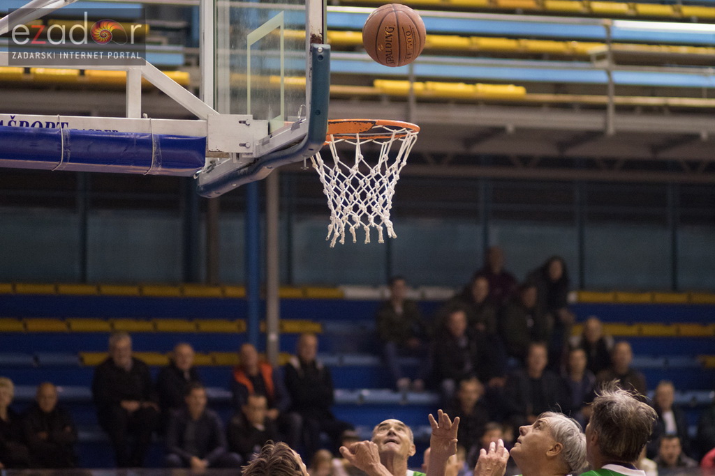 Fešta u povodu 80. rođendana Pina Giergie: Vetarani KK Zadar – Veterani KK Olimpija Fešta u povodu 80. rođendana Pina Giergie: Vetarani KK Zadar – Veterani KK Olimpija