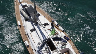 Zadar, 040711.
Pomorski promet ispod mosta u Zdrelcu vrlo je intenzivan za vrijeme ljetnih mjeseci. Prolaz imedju otoka Ugljana i Pasmana najblizi je put zadarskog podrucja prema Kornatima i otocima zadarskog arhipelaga.
Na slici: brodovi slikani s mosta Zadar, 040711.
Pomorski promet ispod mosta u Zdrelcu vrlo je intenzivan za vrijeme ljetnih mjeseci. Prolaz imedju otoka Ugljana i Pasmana najblizi je put zadarskog podrucja prema Kornatima i otocima zadarskog arhipelaga.
Na slici: brodovi slikani s mosta