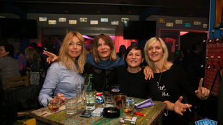 Songbusters i Elena Stella @ Famous Beach Bar & Grill Songbusters i Elena Stella @ Famous Beach Bar & Grill