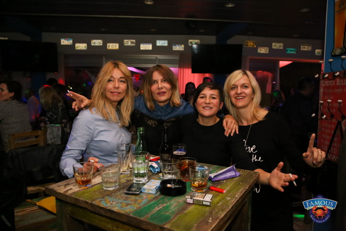 Songbusters i Elena Stella @ Famous Beach Bar & Grill Songbusters i Elena Stella @ Famous Beach Bar & Grill