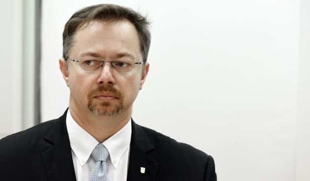 U Velikoj dvorani Ministarstva zdravlja odrzana je konferencija za medije u povodu zavrsetka pregovora o izmjenama i dopunama Kolektivnog ugovora za djelatnost zdravstva i zdravstvenog osiguranja. Ministar Sinisa Varga. Photo: Davor Visnjic/PIXSELL