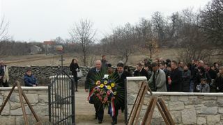 Polaganje vijenaca u spomen na žrtve Medviđe Polaganje vijenaca u spomen na žrtve Medviđe