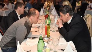 Drženje zadarskih SDP-ovaca u hotelu Kolovare. Foto: Dino Stanin/PIXSELL