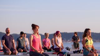 Međunarodni dan joge na Pozdrav suncu