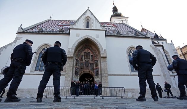 Branitelji proveli noć u crkvi sv. Marka, Photo: Borna Filic/PIXSELL
