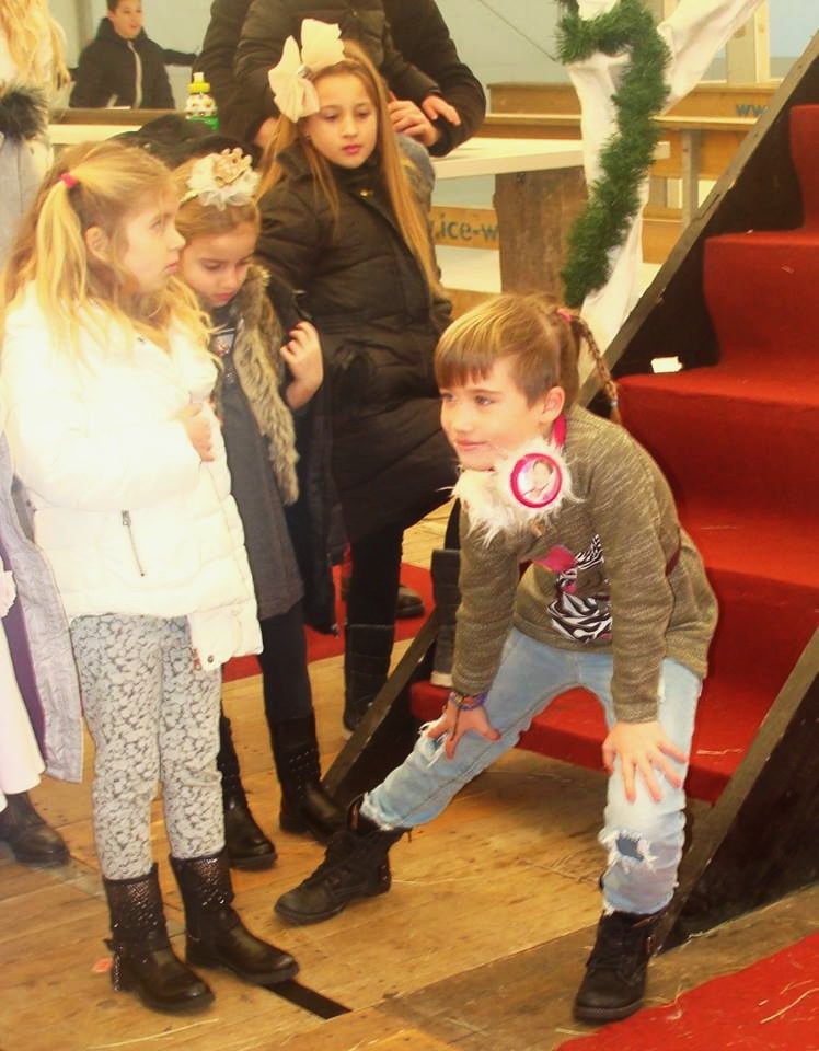 Modna revija: Zvjezdice “Libretići” nosile modele Zvjezdice