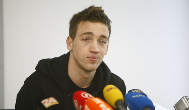 Split, 070113.
Stadion HNK Hajduka u Poljudu.
Prvog dana priprema igraca HNK Hajduka sportski direktor   Sergije Kresic na konferenciji za medije pozdravio je novinare i zazelio im uspjesnu godinu.
Trener Miso Krsticevic odgovarao je na novinarska pitanja