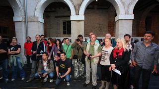 Humanitarna izlozba za pomoc tesko bolesnoj mladoj zadranki Ani Pavic i njenoj kceri Aurori. Zadarski fotografi amateri i profesionalci njih 37 odazvali su se ovoj akciji doniravsi fotografije, Foto: Željko Mršić/PIXSELL