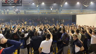 Humanitarno gledanje utakmice Zadar-Cibona (85-84) u Jazinama Humanitarno gledanje utakmice Zadar-Cibona (85-84) u Jazinama