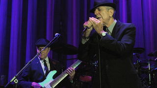 Zagreb, 250710.
Arena Zagreb, Leonar Cohen odrzao je koncert u zagrebu.
Na slici: Leonard Cohen.
Foto: Damir Krajac / CROPIX