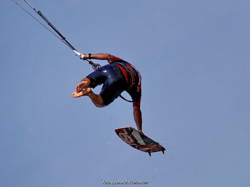 Kite surferi guštaju u Ninu
