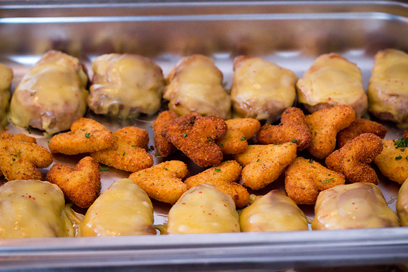 Restoran Pet bunara – “Šinjorina Dunja” (foto:Saša Čuka) Restoran Pet bunara – “Šinjorina Dunja” (foto:Saša Čuka)