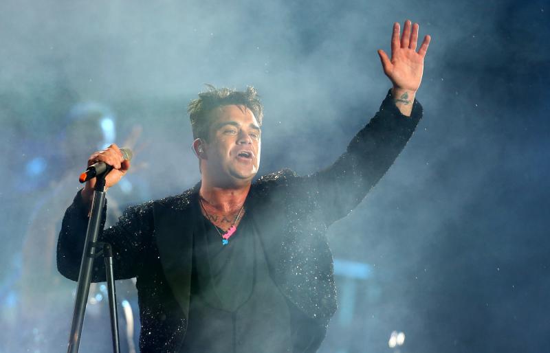 13.08.2013., Zagreb – Britanski pjevac Robbie Williams odrzao je koncert na maksimirskom stadionu u sklopu turneje Take the crown. Photo: Petar Glebov/Pixsell 13.08.2013., Zagreb – Britanski pjevac Robbie Williams odrzao je koncert na maksimirskom stadionu u sklopu turneje Take the crown. Photo: Petar Glebov/Pixsell