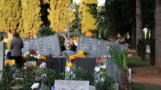 Blagdan Svih svetih na Gradskom groblju Zadar, Foto: Iva Perinčić Blagdan Svih svetih na Gradskom groblju Zadar, Foto: Iva Perinčić