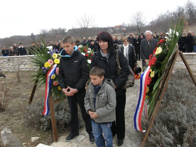 Polaganje vijenaca u spomen na žrtve Medviđe Polaganje vijenaca u spomen na žrtve Medviđe