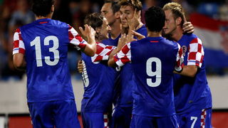 Bratislava, Slovacka, 110810.
Stadion Pasienky.
Medjunarodna  prijateljska nogometna utakmica 
Slovacka – Hrvatska
Na fotografiji: slavlje igraca hrvatske reprezentacije, Gordon Schildenfeld, Luka Modric, Nikica Jelavic, Eduardo i Ivan Rakitic.
Foto: Rona