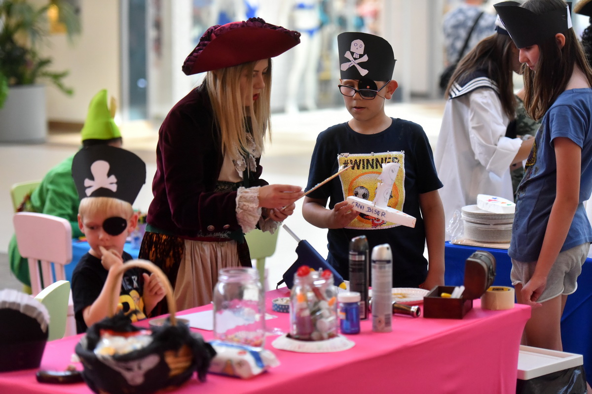 Supernova: Adio školo i dodjela ključeva dobitniku nagradne igre Supernova: Adio školo i dodjela ključeva dobitniku nagradne igre