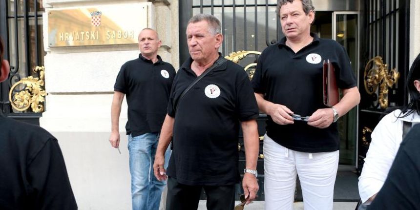 Raspravom o prijedlogu odluke u povodu zahtjeva za raspisivanje drzavnog referenduma gradjanske inicijative Stozer za obranu hrvatskog Vukovara, Sabor RH je nastavio 13. sjednicu. Clanovi Stozera dosli su u Sabor slusati sjednicu. Photo: Patrik Macek/PIXS