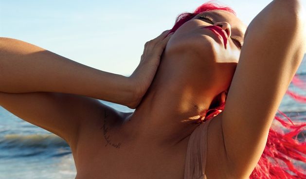 Rihanna ( foto Vogue)