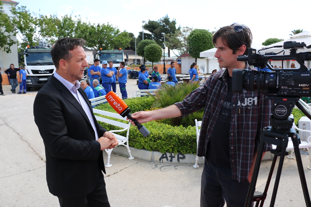 Prezentacija novog voznog parka poduzeća Čisti otok i Vodovod Vir Prezentacija novog voznog parka poduzeća Čisti otok i Vodovod Vir