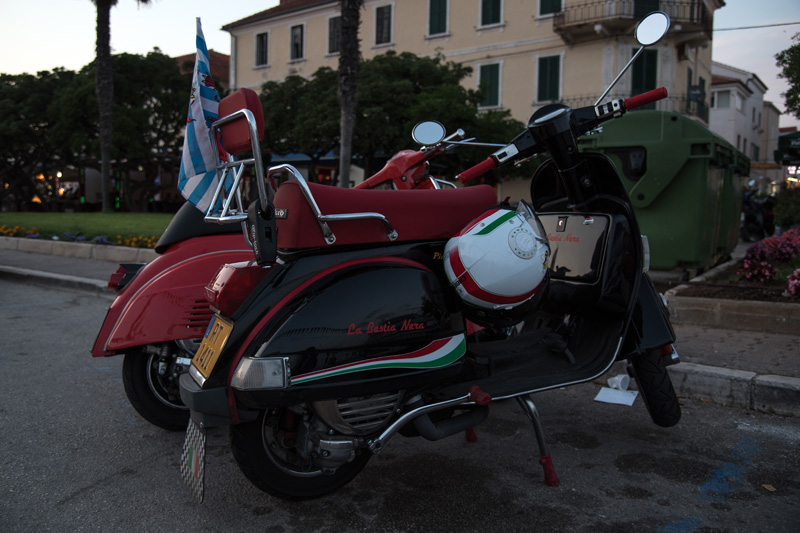 Vespa World Days 2015: Prve vespe stigle u Biograd, foto: Vinko Pešić