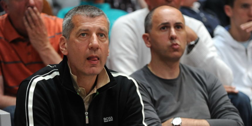 Zadar, 230411.
Kosarka A1 liga za prvaka, Zadar – Zagreb. Dvorana Kresimir Cosic na Visnjiku.
Na fotografiji : Aco Petrovic i Drazen Anzulovic.
Foto : Andrija Lucic / CROPIX Zadar, 230411.
Kosarka A1 liga za prvaka, Zadar – Zagreb. Dvorana Kresimir Cosic na Visnjiku.
Na fotografiji : Aco Petrovic i Drazen Anzulovic.
Foto : Andrija Lucic / CROPIX