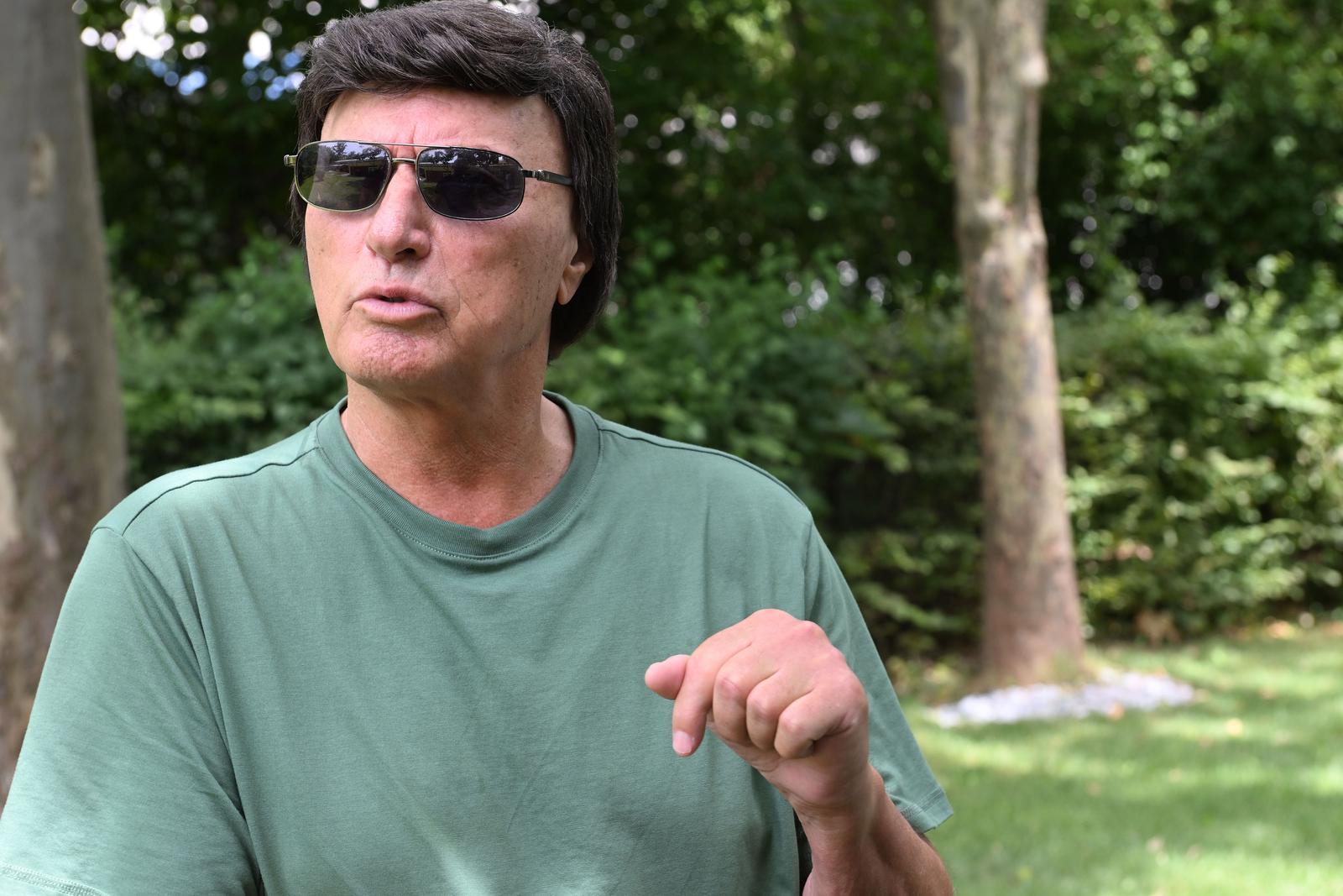 U Croatia Records-u odrzana je promocija novog albuma pjevaca Duska Lokina. U Croatia Records-u odrzana je promocija novog albuma pjevaca Duska Lokina.