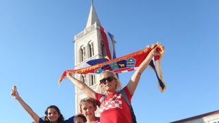 Zadar dočekao svoje Vatrene: Sve generacije okupile se na Forumu