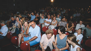 Teatar Exit na Zadarskom kazališnom ljetu: Predstava “Crveno”