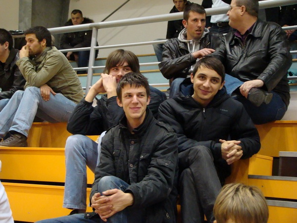 Image 841827 (auto) Image 841827 (auto)