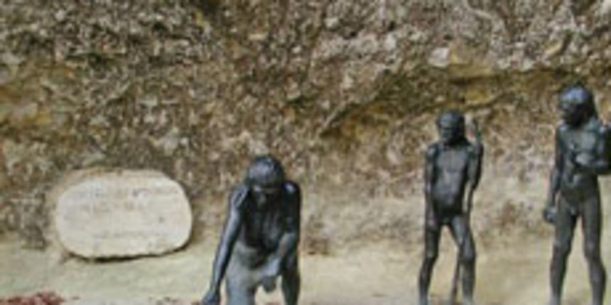 Krapina – pračovjek (foto: Totalportal.hr) Krapina – pračovjek (foto: Totalportal.hr)