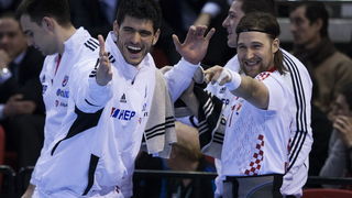 Zaragoza, Spanjolska, 230113.
Gradska dvorana Principe Felipe.
Svjetsko prvenstvo u rukometu za muskarce Spanjolska 2013.
Utakmica cetvrtfinala izmedju reprezentacija Hrvatske i Francuske.
Na fotografiji: slavlje hrvatskih igraca nakon pobjede.
Foto: Ante Zaragoza, Spanjolska, 230113.
Gradska dvorana Principe Felipe.
Svjetsko prvenstvo u rukometu za muskarce Spanjolska 2013.
Utakmica cetvrtfinala izmedju reprezentacija Hrvatske i Francuske.
Na fotografiji: slavlje hrvatskih igraca nakon pobjede.
Foto: Ante