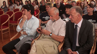 Julianne Eden Bušić predstavila novu knjigu “Živa glava”, Foto: Lucija Juravić Julianne Eden Bušić predstavila novu knjigu “Živa glava”, Foto: Lucija Juravić