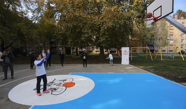 Obnovljeno kvartovsko igralište u Osijeku u naselju Retfala
